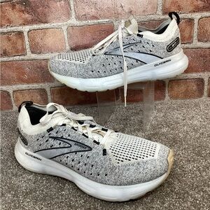 Brooks Glycerin 10 women’s running shoes size 9.5